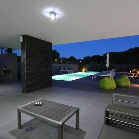 Pinheiro Cd 84 - Cleverdetails Villa *